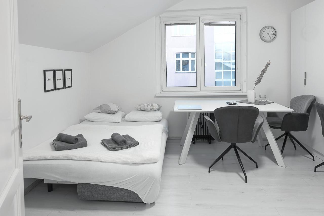 Skolska Winter Terrace Apartment Praga Esterno foto