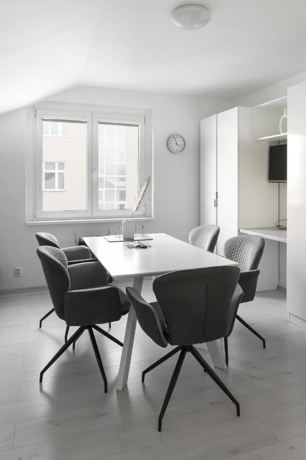 Skolska Winter Terrace Apartment Praga Esterno foto